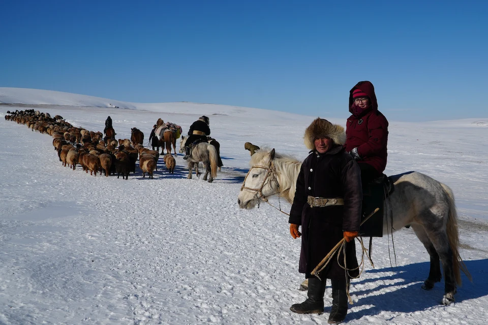 Hydirjan’s Winter Migration with Horse and Herd in Mongolia’s Altai Mountains